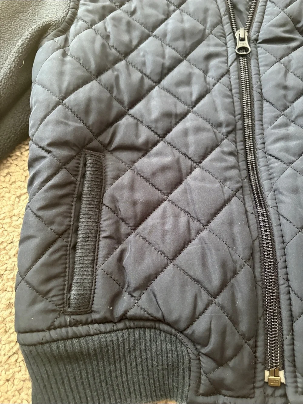 Old Navy navy quilted